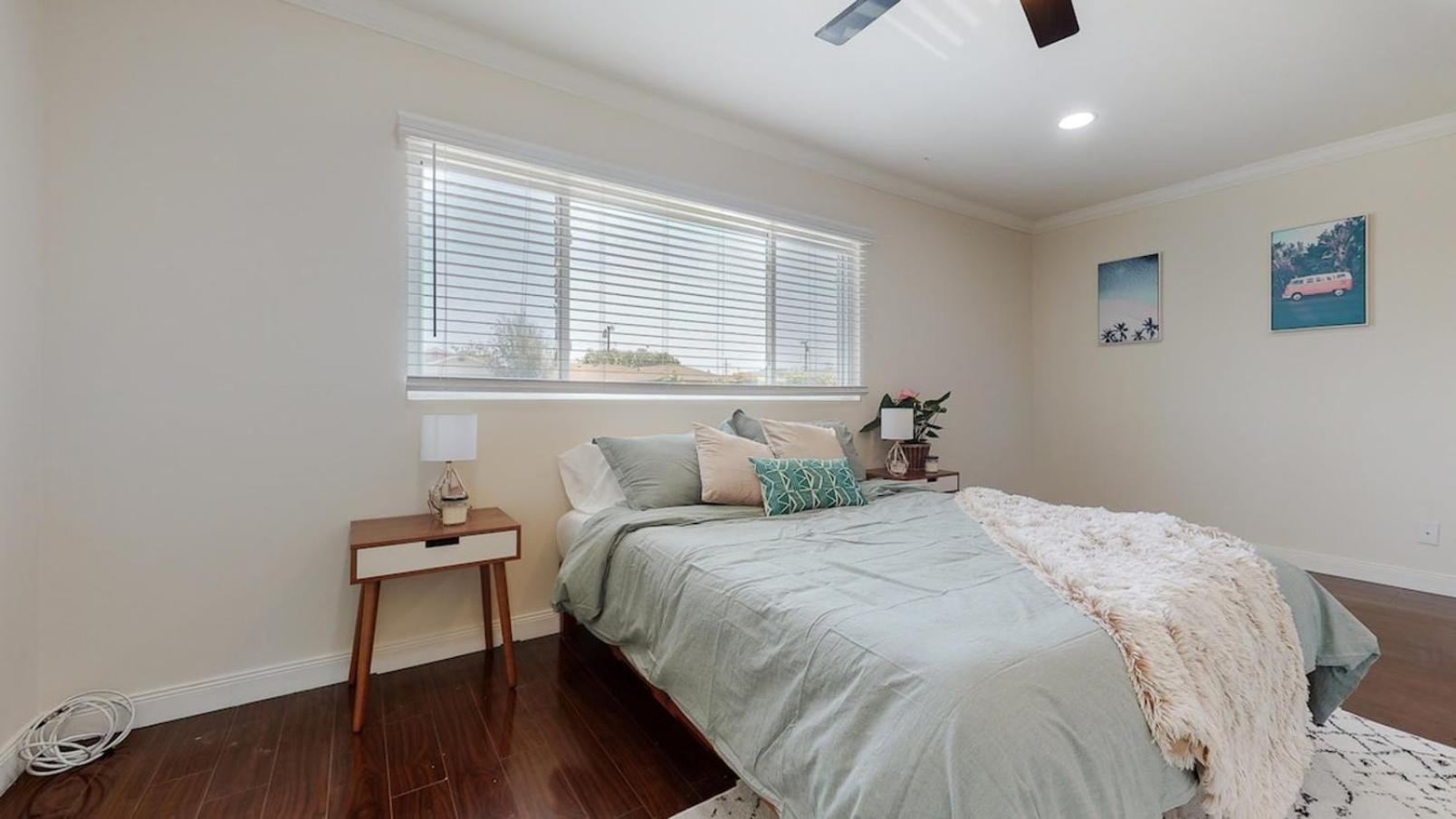 Casa vacanze Dazzling Westside 4 Bedroom Home-minutes To The Beach Los Angeles