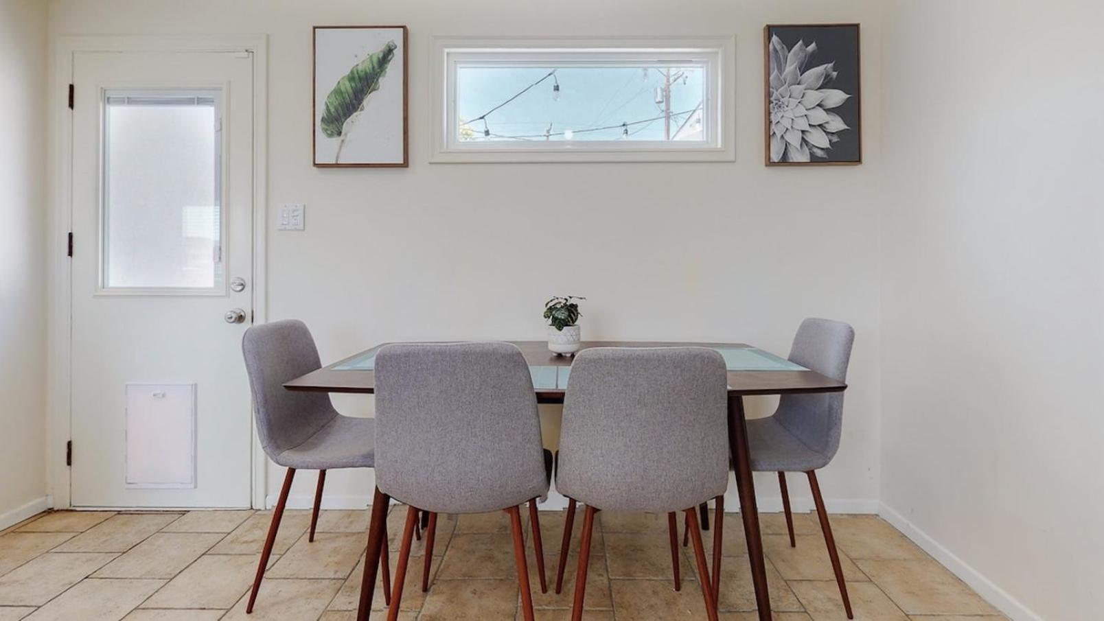 Casa vacanze Dazzling Westside 4 Bedroom Home-minutes To The Beach Los Angeles